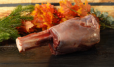 Превью Голяшка лося на кости