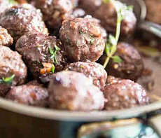 Черничные фрикадельки из кабана