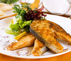 Пикантные стейки-гриль из осетра