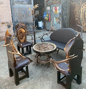 Превью Пуфик из рога оленя