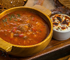 Солянка домашняя мясная из кабана