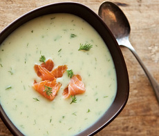 Крем-суп с копченой семгой