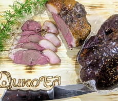 Мясо медведя варено-копченое