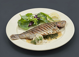 Ленок на гриле с ароматными травами