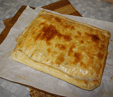 Закусочный пирог с белыми грибами и картофелем
