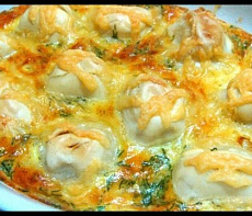 Острые пельмени из кабана под сыром
