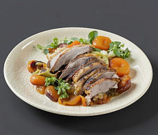 Гусь с овощами