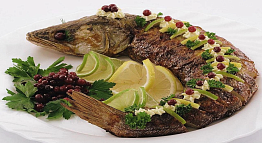Фаршированная щука с шампиньонами