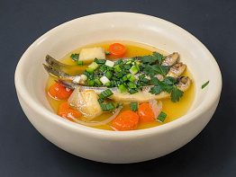 Уха из корюшки с водочкой