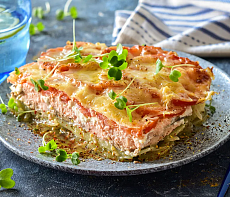 Сочная горбуша с картошкой в духовке