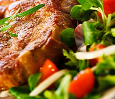 Корейка рыси запечённая в кулинарном рукаве