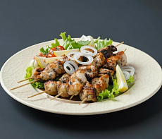 Шашлычки из сома на углях