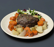 Косуля, тушёная в тёмном пиве