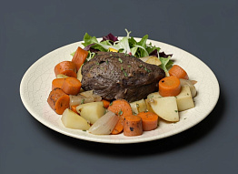 Косуля, тушёная в тёмном пиве