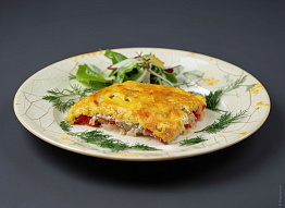 Стейки нельмы, запечённые под сыром