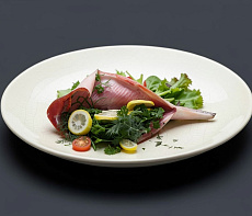 Нерка, фаршированная зеленью