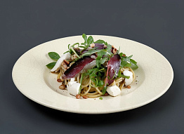 Утка со спагетти