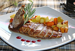 Цесарка с яблоком и тыквой