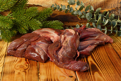 Превью Голяшка европейского благородного оленя бескостная