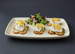 Палтус на картофельной подложке