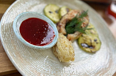 Превью Дикое мясо и рыба в ресторане. Москва