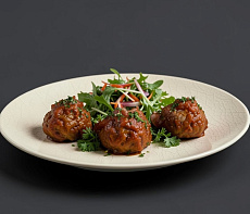 Фрикадельки из медвежатины в итальянском соусе