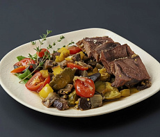 Кабан по-венски с овощами