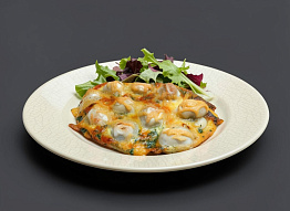 Острые пельмени из кабана под сыром