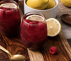 Малиновый чай с гибискусом и семенами чиа