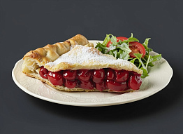 Простой пирог с вишней