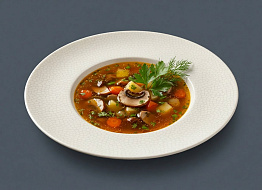 Северные серые щи из кабаньих рёбрышек