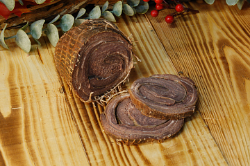 Фото Рулет из пашины северного оленя копченый (охлаждённый)