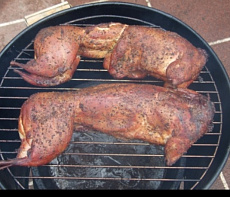 Заяц на углях под соусом барбекю