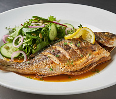 Дорадо с ароматной зеленью