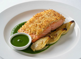 Кета под соусом песто