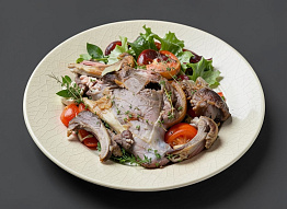 Окорок косули, запечённый с овощами