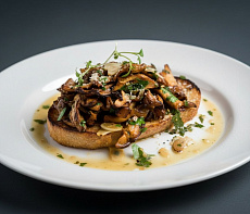 Хрустящие тосты с лисичками