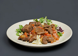 Домашний гуляш из лопатки дикого кабана