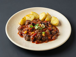 Нутрия в чили соусе