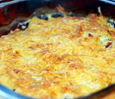 Пелядь в духовке со сметаной