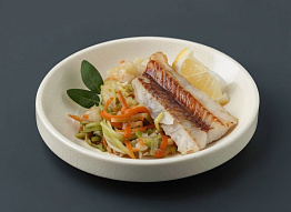 Пелядь на овощной подушке