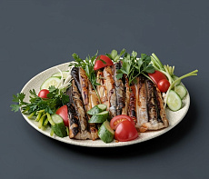 Пикантная скумбрия на гриле