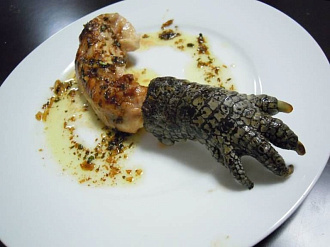 Мясо крокодила (лапы)