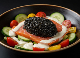 Салат с осетриной и чёрной икрой