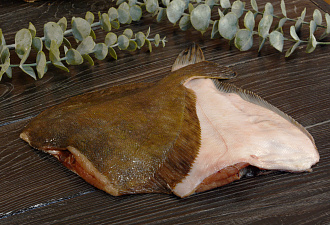 Камбала белобрюхая потрошеная без головы 150-500гр