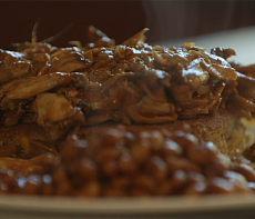 Нутрия с кукурузной лепешкой