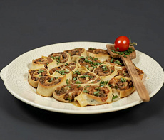 Роллы с мясом европейского оленя