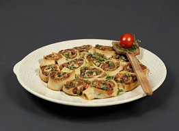 Роллы с мясом европейского оленя