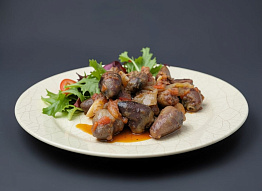 Жаркое из потрохов тетерева, тушеное в горшочках