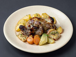 Окорок кабана по-баварски